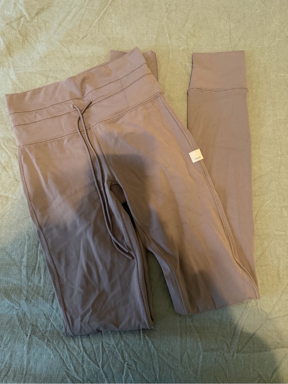 Vuori Daily Leggings NWOT